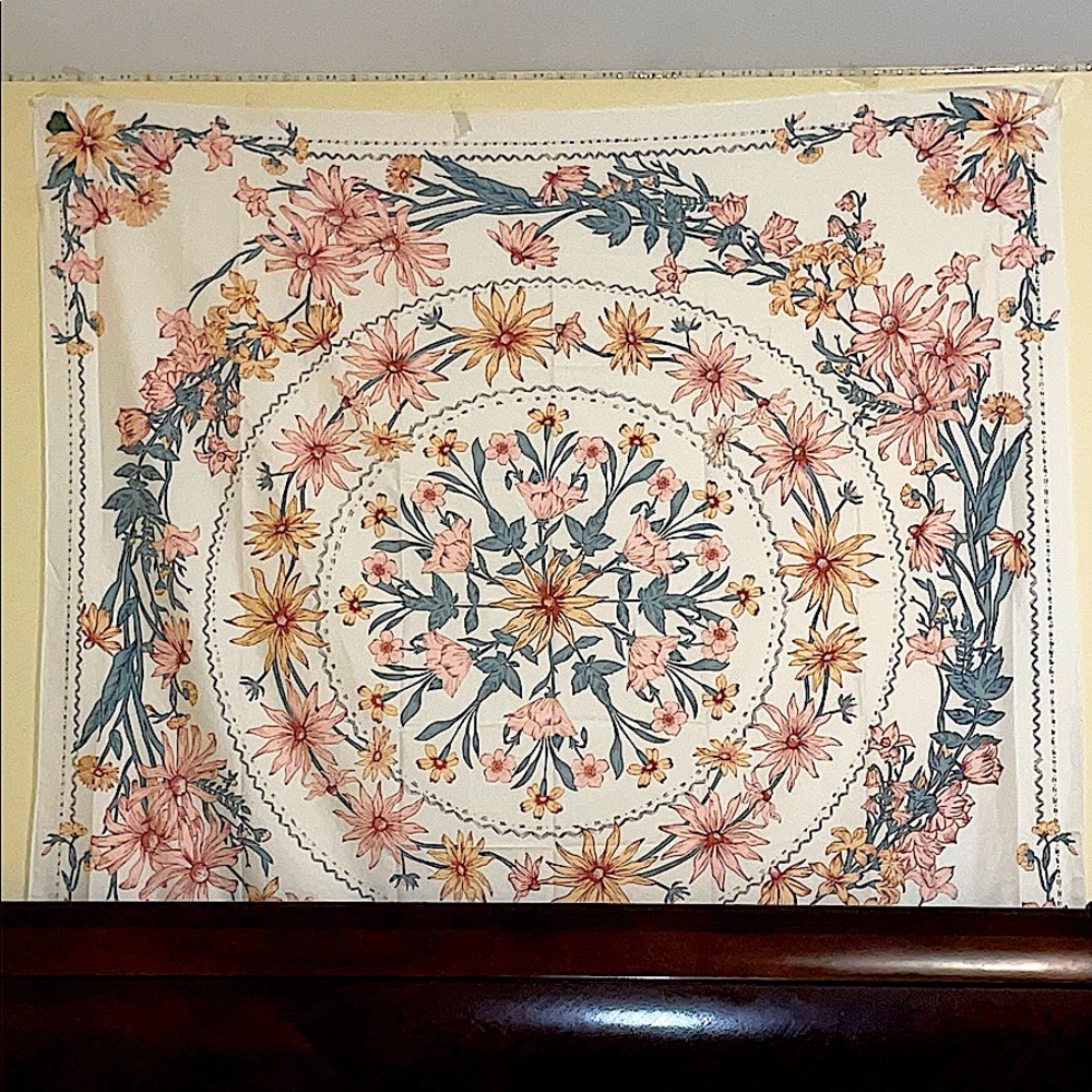 Floral wall tapestry
